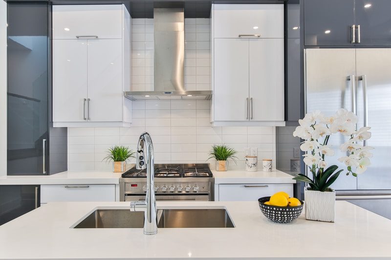 photo-1567767326925-e2047bf469d0 cleaning services